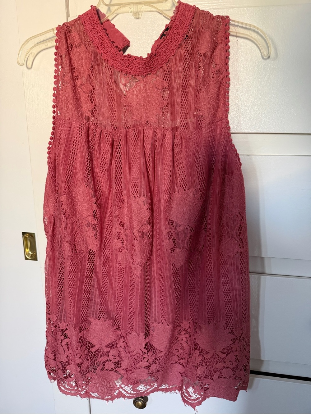Woman’s blouse Worthington Lace Overlay Sleeveless Top - Rose Pink. Size XL